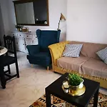 Hola דירה *