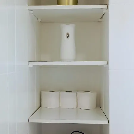 Apartman Hola *